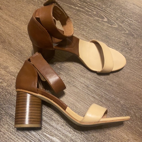 Jeffrey Campbell Heels - Picture 2 of 4